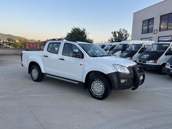 2012 model Isuzu D-Max 2.5 4x4T