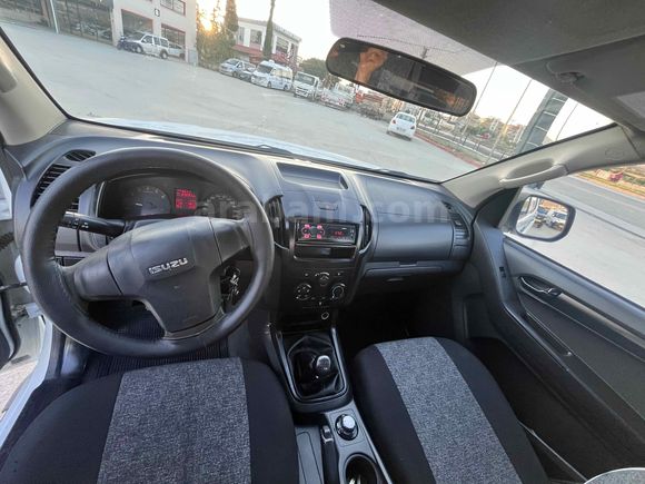 2012 model Isuzu D-Max 2.5 4x4T