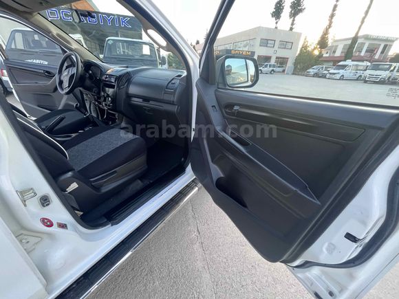 2012 model Isuzu D-Max 2.5 4x4T