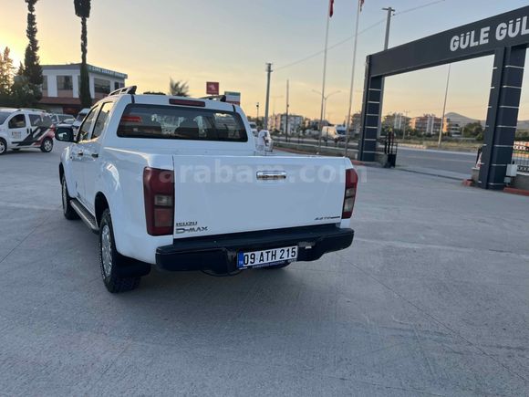 2012 model Isuzu D-Max 2.5 4x4T
