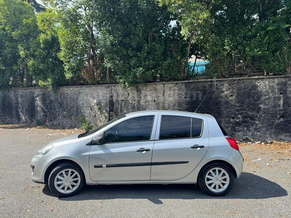 Sahibinden Renault Clio 1.5 dCi Extreme 2009 Model