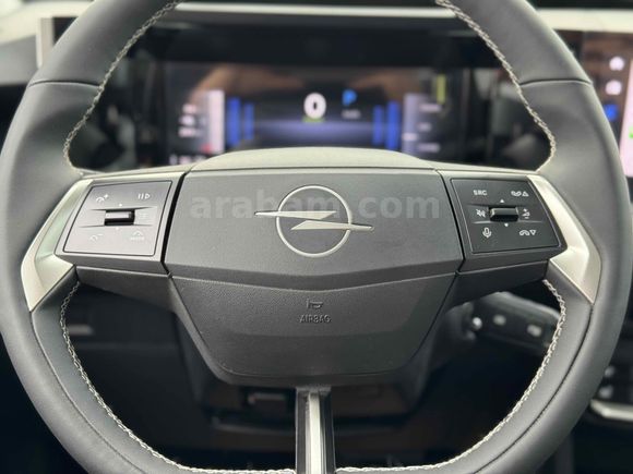 2025 MODEL OPEL FRONTERA-E GS KONFOR PAKET 13.000 KM BOYASIZ