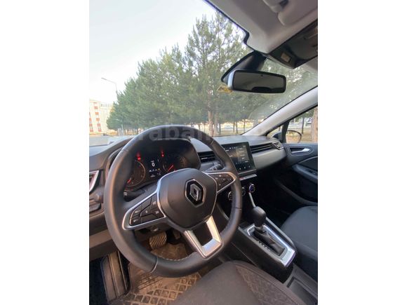 Sahibinden Hatasız Renault Clio 1.0 TCe Touch 2023 Model (Garantisi 06.2028’e kadar devam)