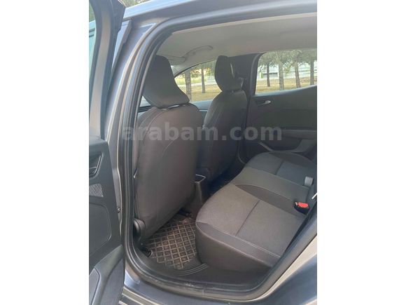 Sahibinden Hatasız Renault Clio 1.0 TCe Touch 2023 Model (Garantisi 06.2028’e kadar devam)