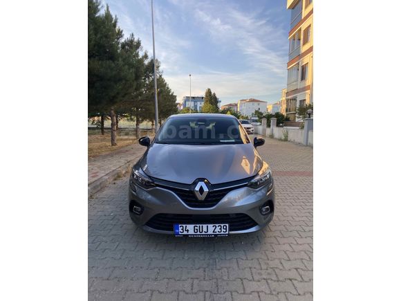 Sahibinden Hatasız Renault Clio 1.0 TCe Touch 2023 Model (Garantisi 06.2028’e kadar devam)