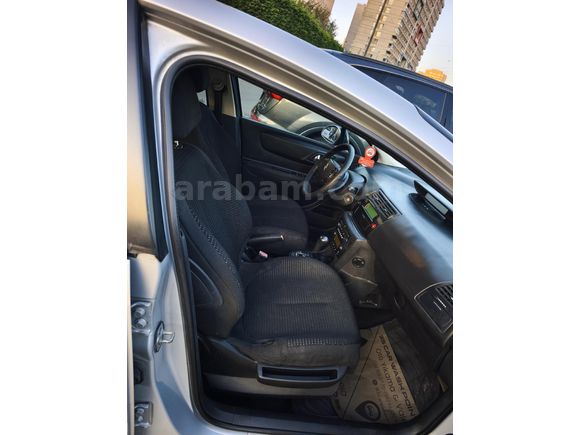 5 YILLIK SAHİBİNDEN 2010 C4 OTOMATİK
