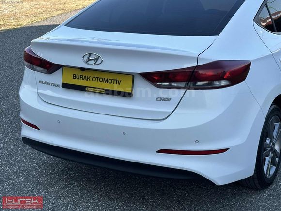 BURAK ** 2018 HYUNDAİ ELANTRA 1.6 CRDİ STYLE PLUS BAKIMLI