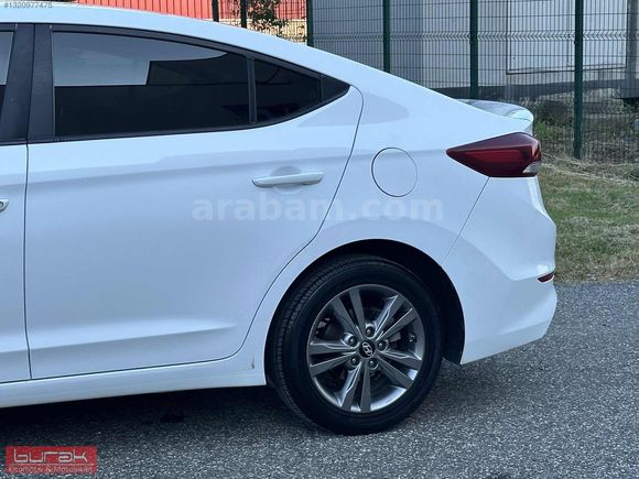 BURAK ** 2018 HYUNDAİ ELANTRA 1.6 CRDİ STYLE PLUS BAKIMLI