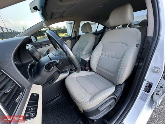 BURAK ** 2018 HYUNDAİ ELANTRA 1.6 CRDİ STYLE PLUS BAKIMLI
