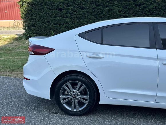BURAK ** 2018 HYUNDAİ ELANTRA 1.6 CRDİ STYLE PLUS BAKIMLI