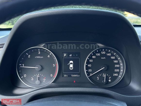 BURAK ** 2018 HYUNDAİ ELANTRA 1.6 CRDİ STYLE PLUS BAKIMLI