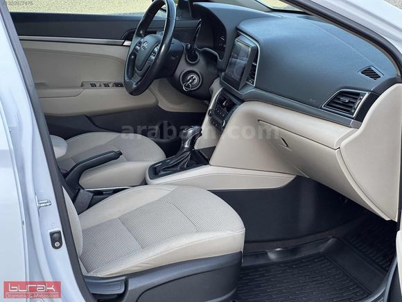 BURAK ** 2018 HYUNDAİ ELANTRA 1.6 CRDİ STYLE PLUS BAKIMLI