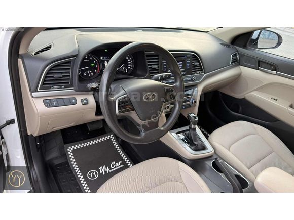 YY CAR'DAN HYUNDAİ ELANTRA 1.6 CRDİ STYLE PLUS SERVİS BAKIMLI
