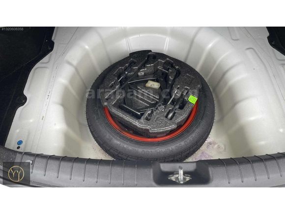 YY CAR'DAN HYUNDAİ ELANTRA 1.6 CRDİ STYLE PLUS SERVİS BAKIMLI
