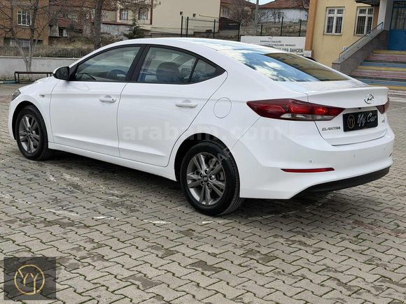 YY CAR'DAN HYUNDAİ ELANTRA 1.6 CRDİ STYLE PLUS SERVİS BAKIMLI