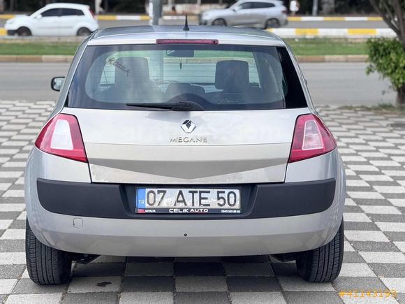 HATASIZ BOYASIZ DEĞİŞENSİZ MEGANE 1.4 BENZİN LPG
