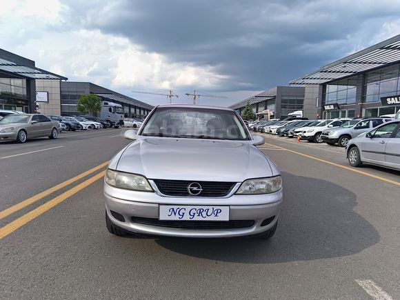 2001 MODEL 1.6 MOTOR OPEL VECTRA ARAYANLARA