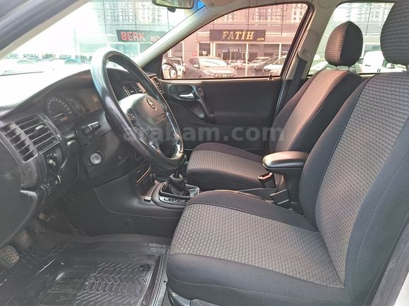 2001 MODEL 1.6 MOTOR OPEL VECTRA ARAYANLARA