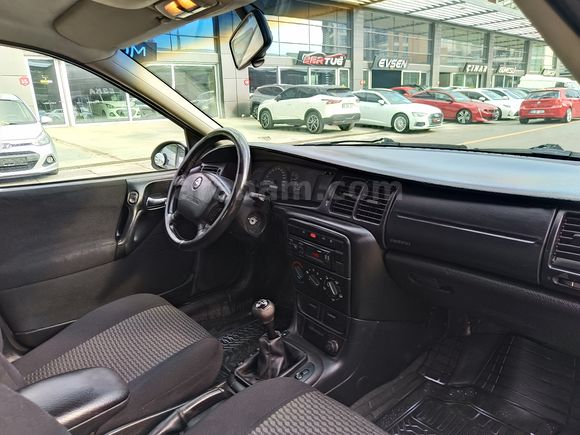 2001 MODEL 1.6 MOTOR OPEL VECTRA ARAYANLARA