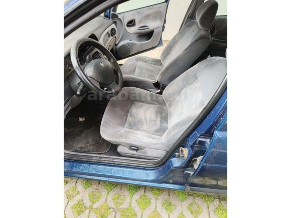 Sahibinden Renault Megane 1.6 Coupe Expression 2002 Model  280.000 km Mavi