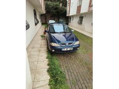 Sahibinden Renault Megane 1.6 Coupe Expression 2002 Model  280.000 km Mavi