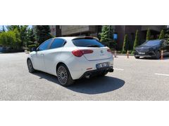 Sahibinden Alfa Romeo Giulietta 1.6 JTD Distinctive 2011 Model  270.000 km Beyaz