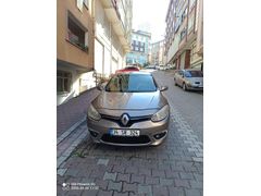 icon görünümlü extrem pakette temiz aile aracım satılıktır