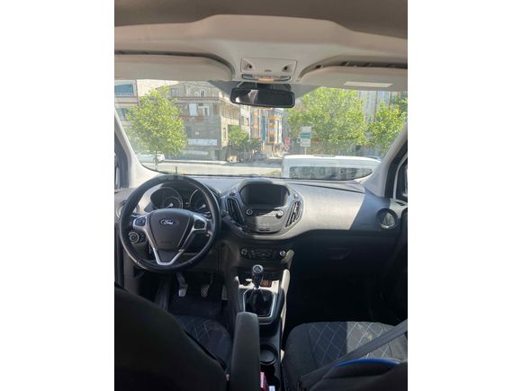 Sahibinden Ford Tourneo Courier 1.5 TDCi Titanium Plus 2020 Model 