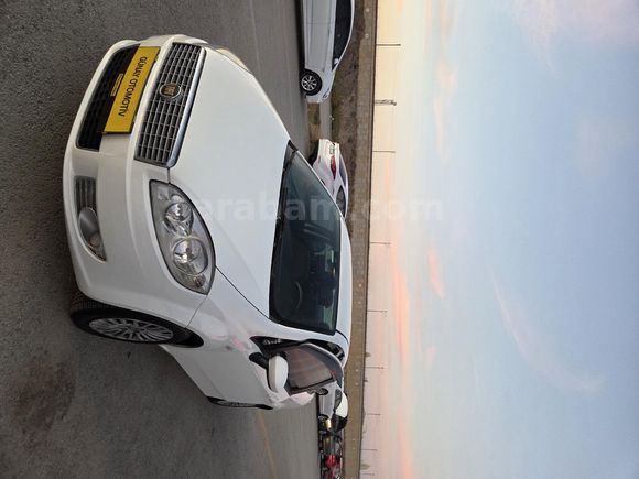 MÜKEMMEL YOL TUTUŞLU ve ÇEKİŞİ çok iyi.1.3 Multijet Active Plus 2013 Model Ankara