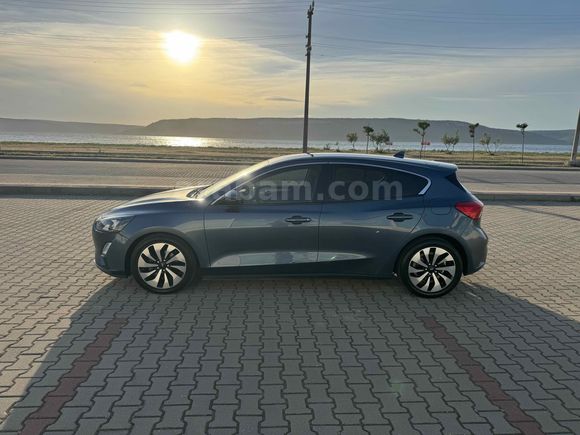 Sahibinden Ford Focus 1.5 TDCi Titanium 2019 Model  110.100 km Lacivert