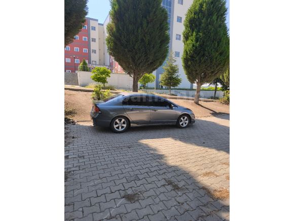2010 HONDA CIVIC 1.6 PREMİUM Memurdan temiz,bakımlı,masrafsız, diri Honda