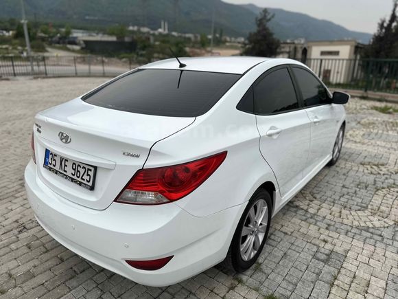 Hyundai Accent Blue 1.6 CRDI Mode Plus 2016 Model 