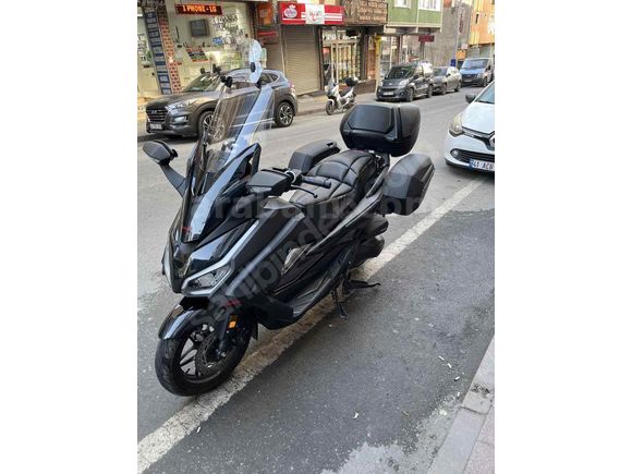 Honda Forza 250 SE
