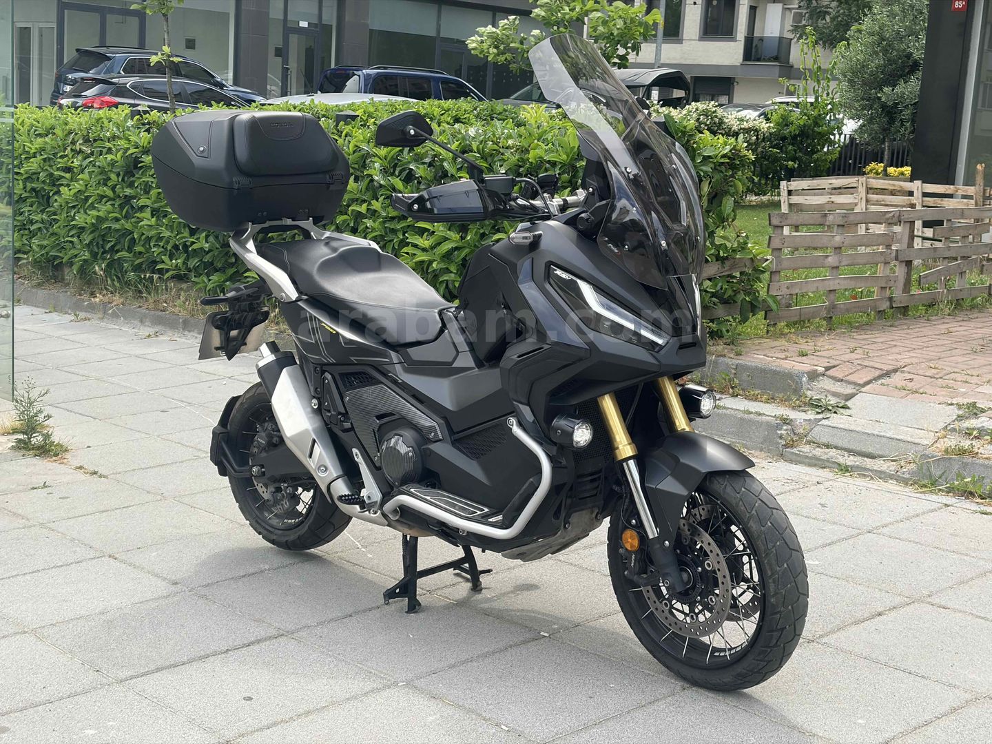 Galeriden Honda X-ADV 2023 Model İstanbul 27.500 km Siyah