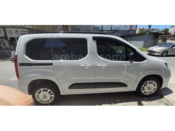 Sahibinden Opel Combo 1.5 CDTI Essential 2024 Model