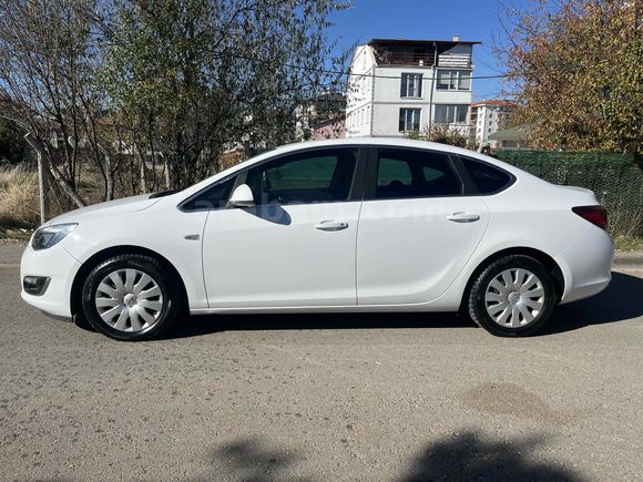 Opel Astra 1.6 Edition 2015 Model Uşak  193000 km