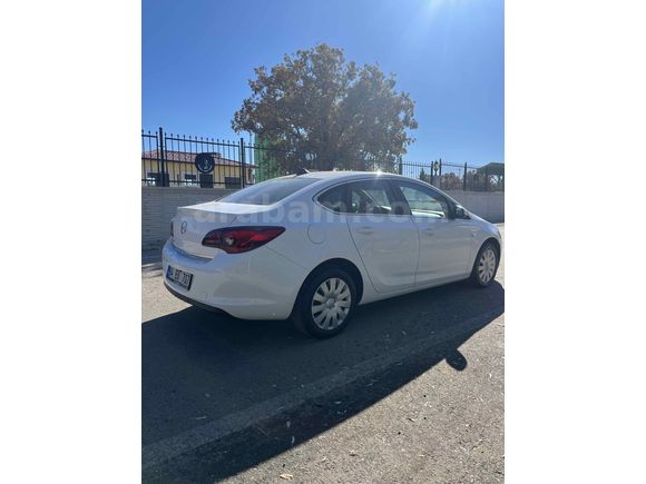 Opel Astra 1.6 Edition 2015 Model Uşak  193000 km