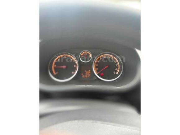 Sahibinden ! 157binde !  Opel Corsa 1.3 CDTI Enjoy 2011 Model 