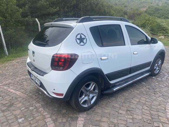Sahibinden Dacia Sandero 0.9 TCe Stepway Easy-R 2019 Model 
