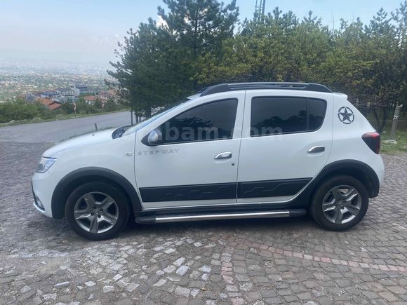 Sahibinden Dacia Sandero 0.9 TCe Stepway Easy-R 2019 Model 