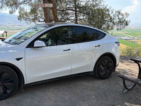 Sahibinden Tesla Model Y Standart Range 2025 Model 