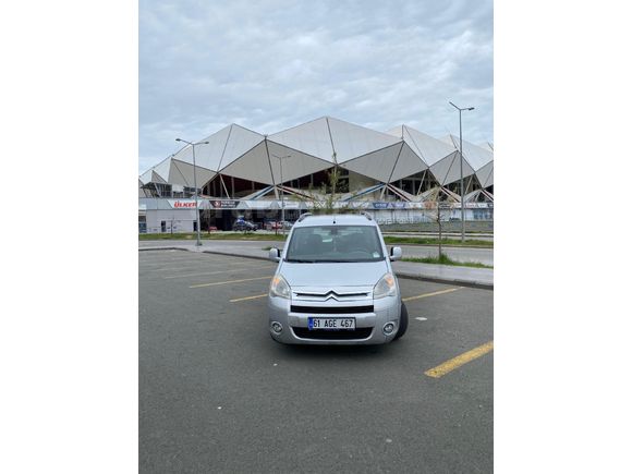 Sahibinden Citroen Berlingo 1.6 HDi Combi SX 2011 Model Trabzon 188.000 km Gri (Gümüş)