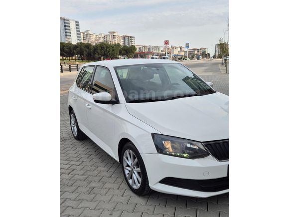 Sahibinden Skoda Fabia 1.0 GreenTec Ambition 2015 Model