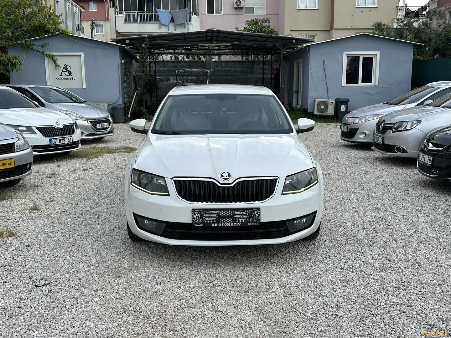Galeriden Skoda Octavia 1.6 TDI Elegance CR 2013 Model Antalya 192.000 km Beyaz 1
