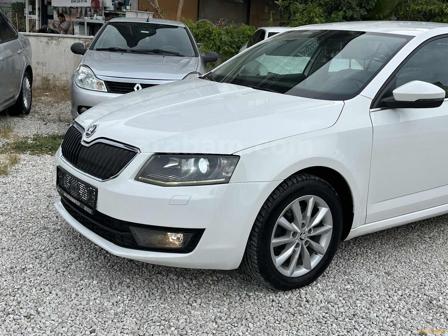Galeriden Skoda Octavia 1.6 TDI Elegance CR 2013 Model Antalya 192.000 km Beyaz 5