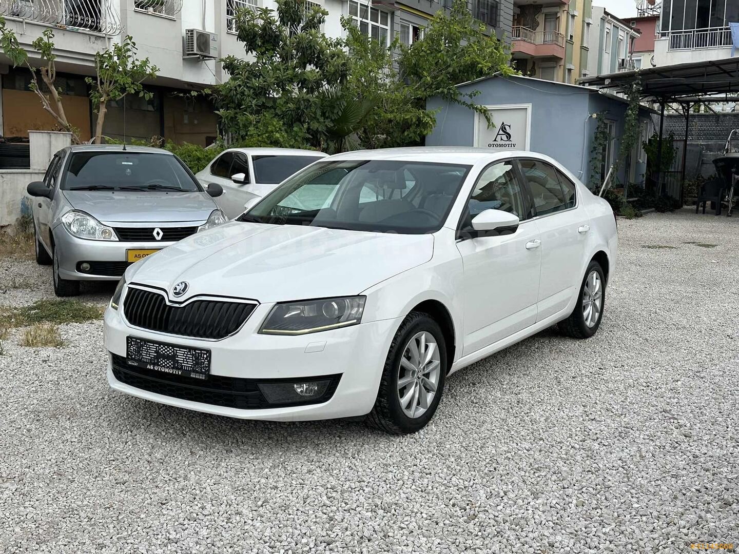 Galeriden Skoda Octavia 1.6 TDI Elegance CR 2013 Model Antalya 192.000 km Beyaz 7