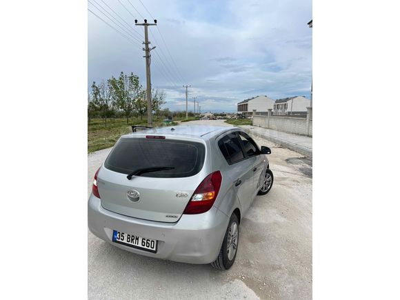 Sahibinden Hyundai i20 1.4 CRDi Team 2011 Model 