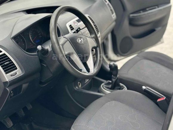 Sahibinden Hyundai i20 1.4 CRDi Team 2011 Model 
