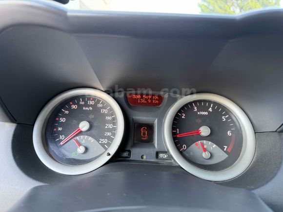 Sahibinden Renault Megane 1.6 Dynamique 2004 Model 