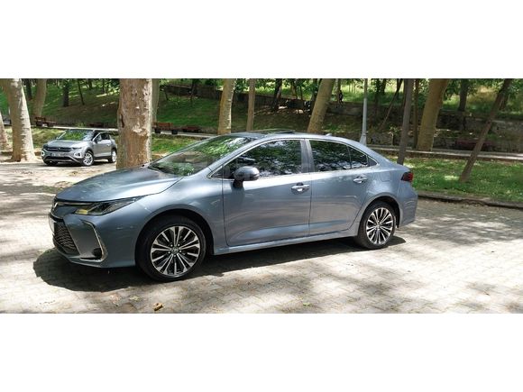 Sahibinden Toyota Corolla 1.8 Hybrid Flame X-Pack 2024 Model